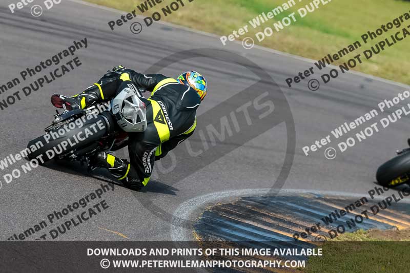 PJM Photography;anglesey no limits trackday;anglesey photographs;anglesey trackday photographs;enduro digital images;event digital images;eventdigitalimages;no limits trackdays;peter wileman photography;racing digital images;trac mon;trackday digital images;trackday photos;ty croes